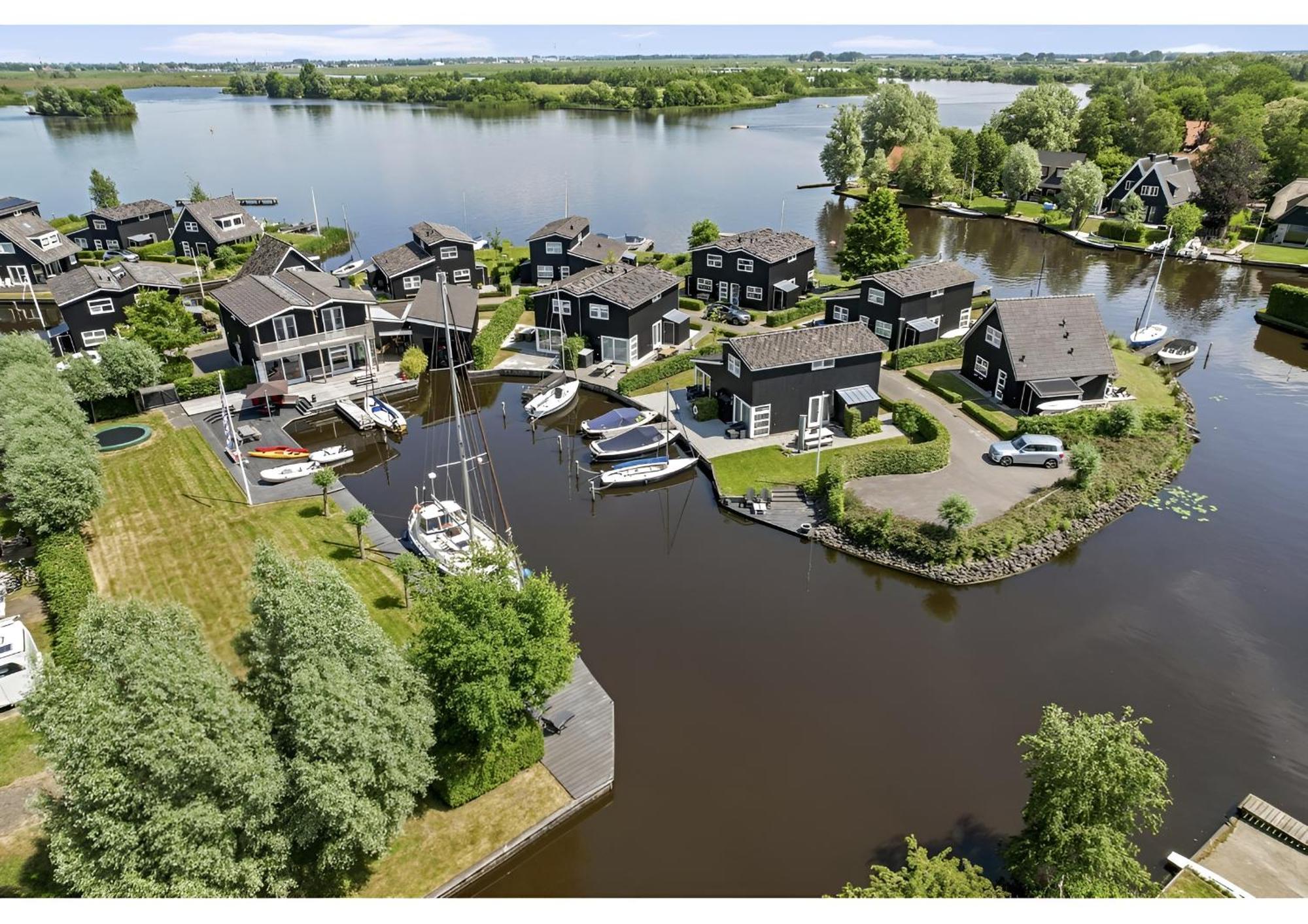 Waterpark Oan 'E Poel Bij Sneekermeer Terherne Luaran gambar