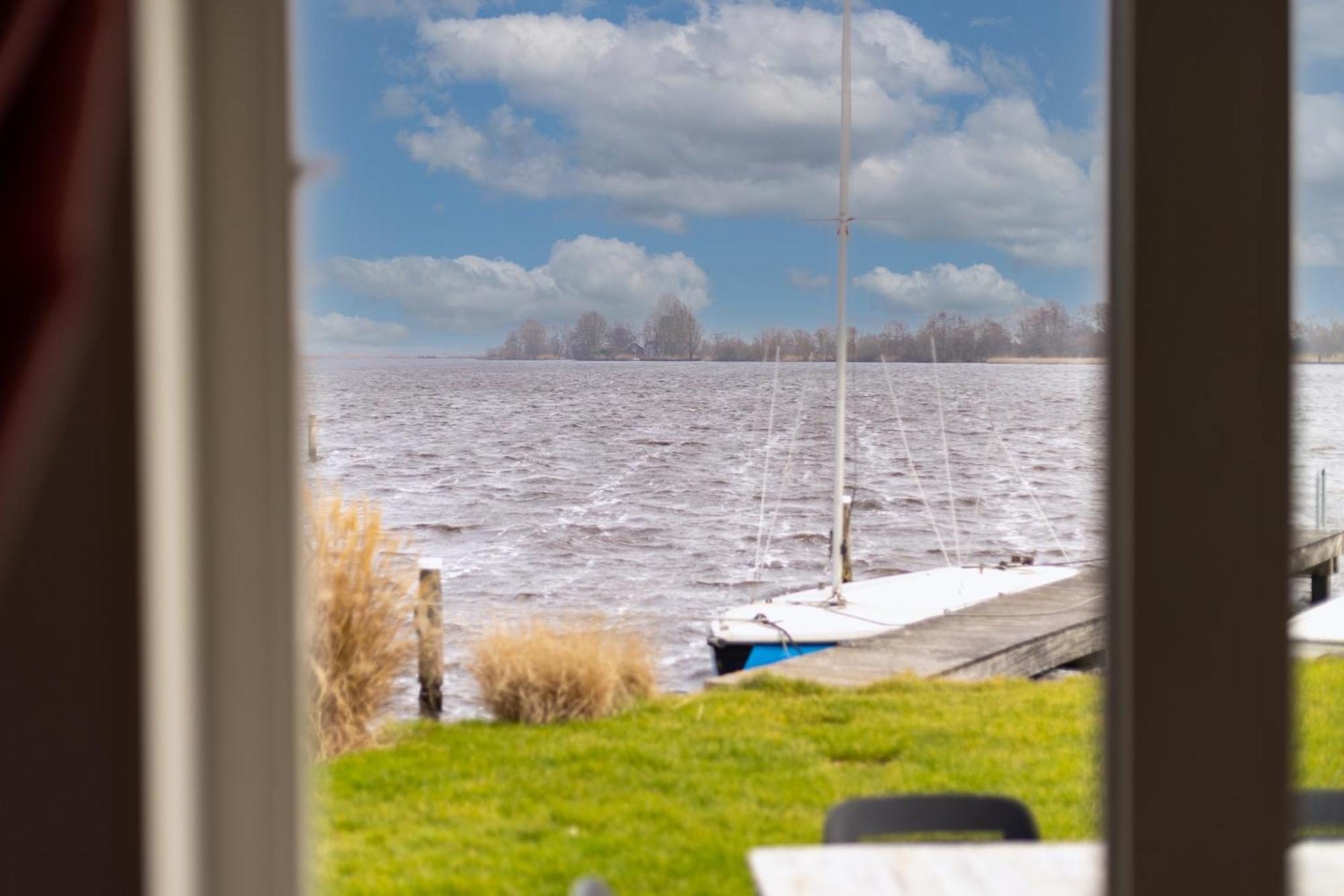 Waterpark Oan 'E Poel Bij Sneekermeer Terherne Luaran gambar