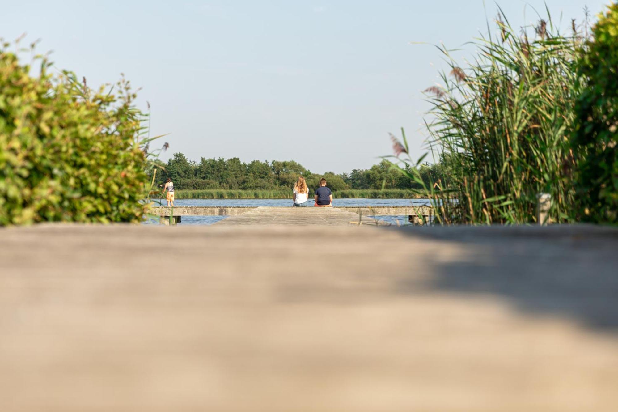 Waterpark Oan 'E Poel Bij Sneekermeer Terherne Luaran gambar