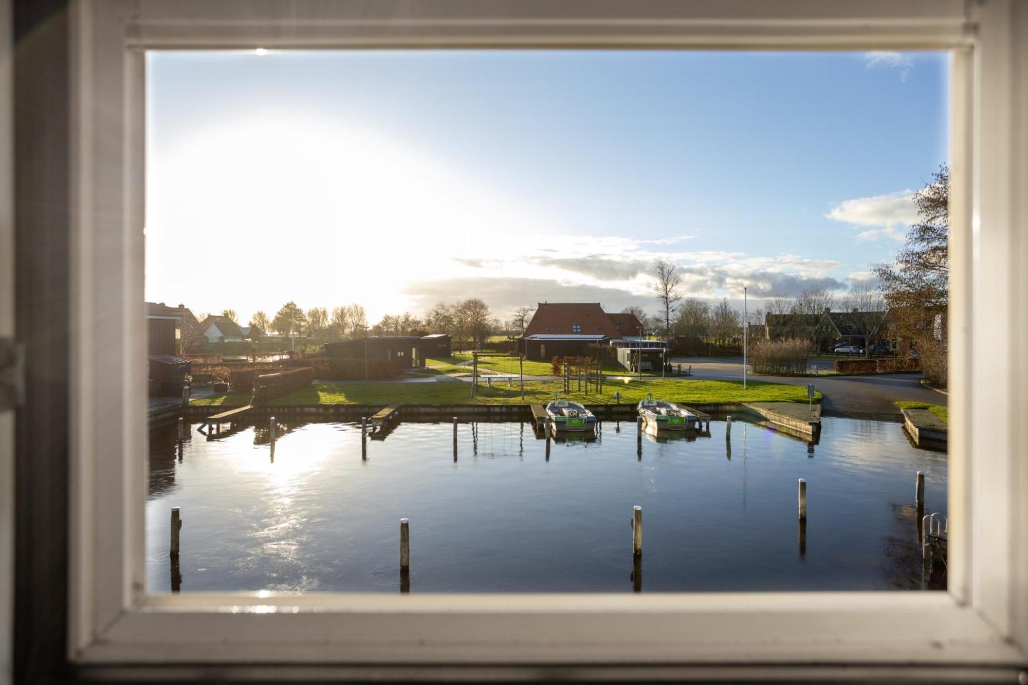 Waterpark Oan 'E Poel Bij Sneekermeer Terherne Luaran gambar
